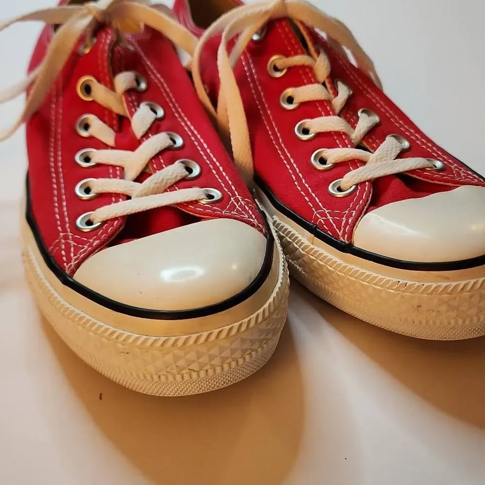 Converse Chuck Taylor All Star Low Tops Red Size Mens 6 Women's 8